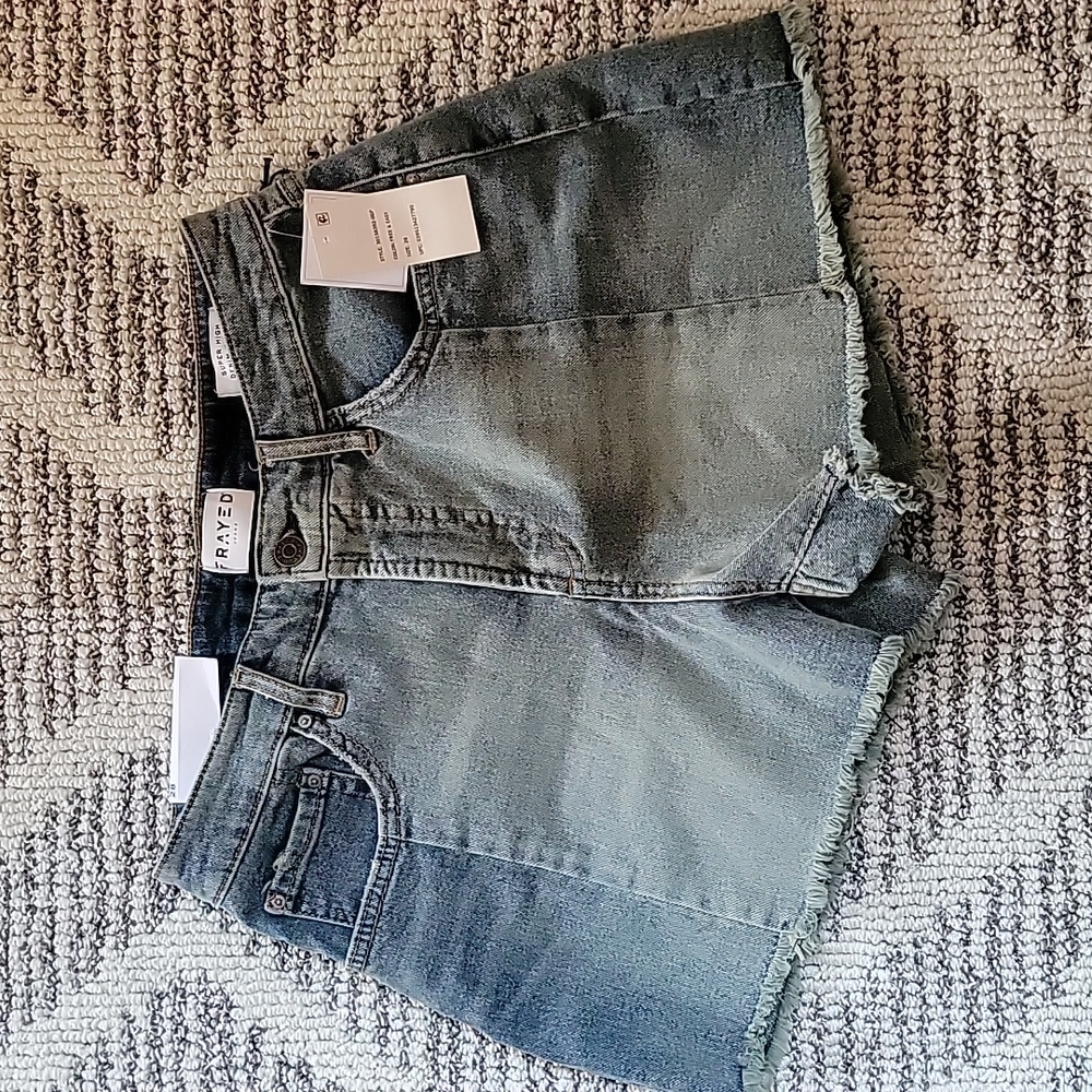 Frayed‎ Super High Rise Denim Shorts